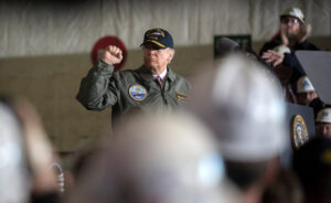 Trump Criticizes UK for Reluctance to Deploy Warships to Secure Strait of Hormuz